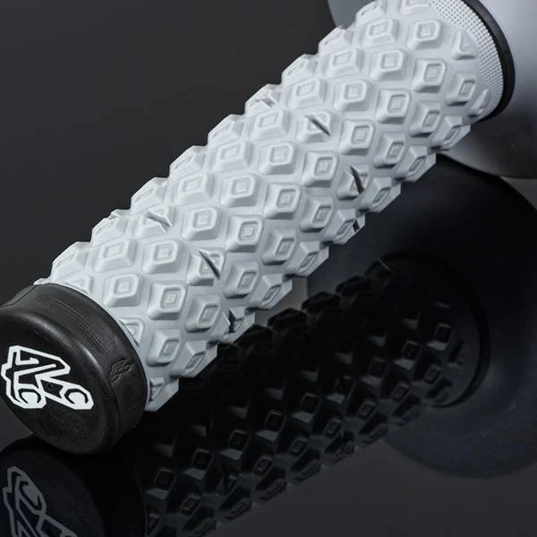 Renthal MX Comfort Dual Compound Black Grips - Image 2